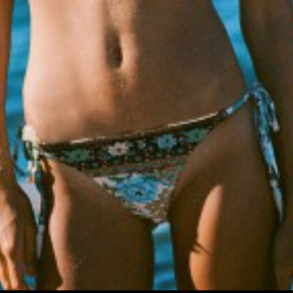 NWT Spell& the gypsy cloud dancer bikini porcelain - Picture 3 of 9